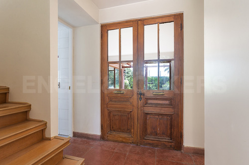 Casa En Venta - San Carlos De Apoquindo