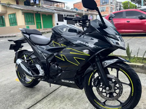 Vendo Moto Gixxer 150 Como Nueva