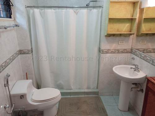 Imagen 18 de 20 de Townhouse En Venta En La Boyera - Jardin Y Terrazas