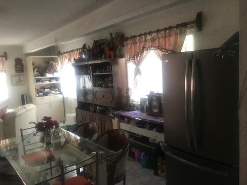 Casa En Venta En Loma Bonita, Ojo De Agua Tecamac Edo Mex Sup 202 M2