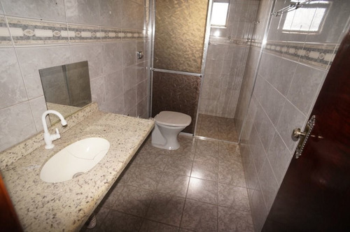 Imagem 25 de 30 de Sobrado Com 3 Dormitórios Para Alugar Por R$ 2.400,00/mês - Conjunto Residencial Parigot De Souza - Maringá/pr - So0074