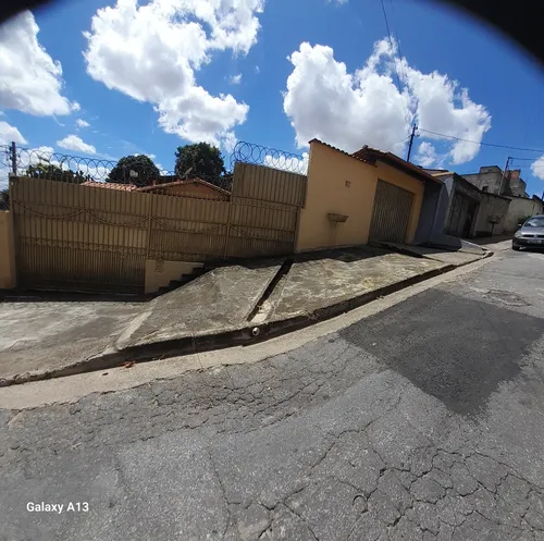 Oportunidade, Linda Casa Plana, Perto De Todo Tipo De Comérc