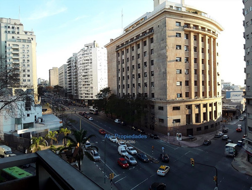 Apartamento En Venta 4 Dormitorios 2 Baños Garage