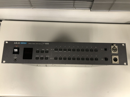 Aparelho Digital Signal Patch Bay Akai Dp 88 Funcionando (Usado)