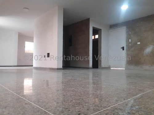 Imagen 13 de 15 de Buscas Un Hermosa Casa? Te Presento Esta Excelente Opción: A Estrenar! 04127800070 Cod Mls 22-2942