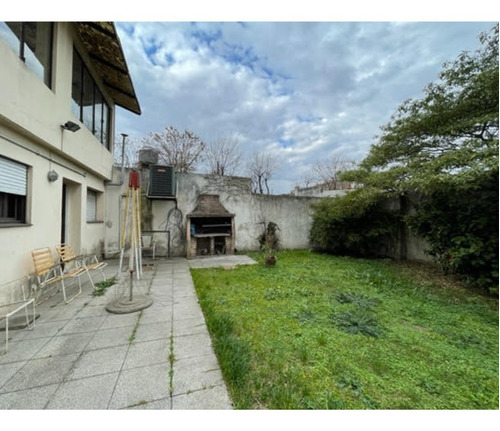Imagen 15 de 15 de Venta - Casa En Dos Plantas En Calle Mariano Acosta Al 300