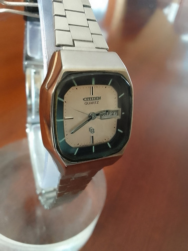 Reloj Para Mujer Citizen Clásico Plateado Plateado Negro Y Plateado (Usado)