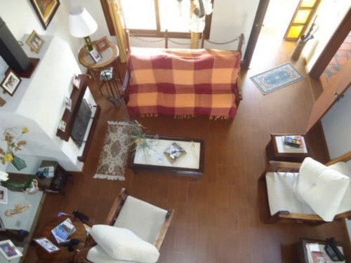 Casa Em Espirito Santo Com 3 Dormitórios - Mi13245