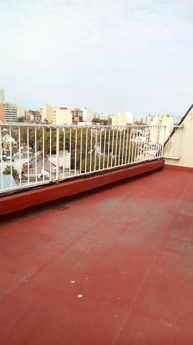Departamento En Venta De 2 Ambientes En Parque Patricios