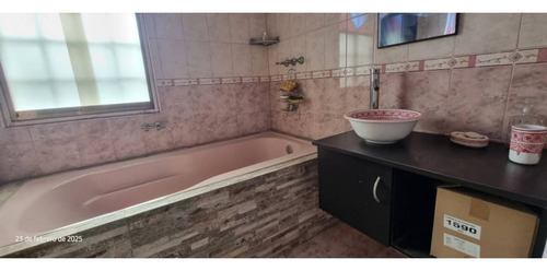Casa En Venta En Urb Los Teques Country Club