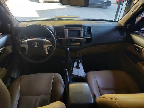 Toyota Hilux SW4 3.0 Srv Cuero I 171cv 4x4
