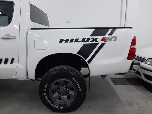 Toyota Hilux 2.5 Cd Dx Pack I 120cv 4x4 2011