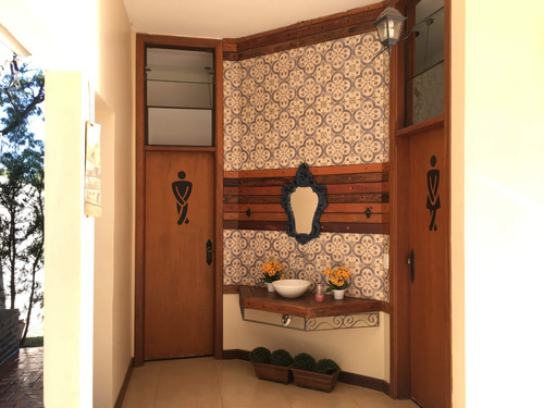 Chacara Lindissima Mogi Mirim, No Bairro São Marcelo, Area Total 2524m2, Area Util 201,3, Com 3 Banheiros, Suite, Campo De Futebol, Piscina Com Bar Anexado, Area De Descanso Com Lareira, Veja As Fotos
