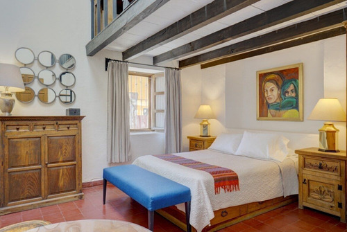 Vive A Pasos De La Parroquia En Una Joya Colonial-centro, San Miguel De Allende