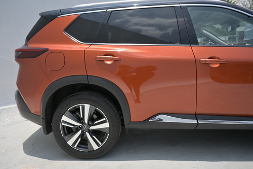 Nissan X-Trail Platinum Plus 2 Row