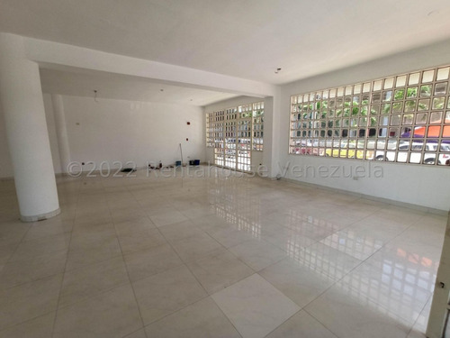 Asg Te Ofrezco Maravilloso Y Amplio Local Comercial Av Miranda Frente A Torre Sindoni 25-13715