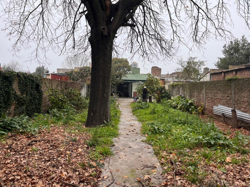 Casa Reciclada Con Hermoso Lote!! Apta Crédito