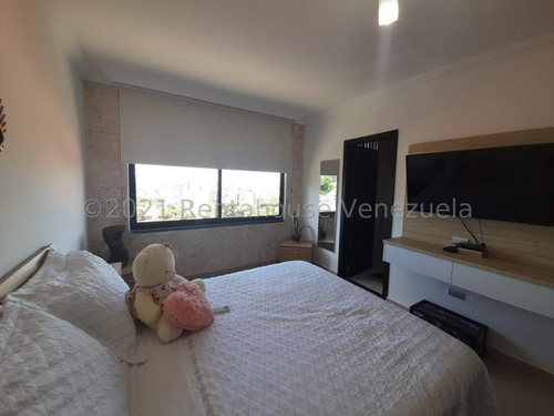 Townhouse En Venta Ubicado En Lomas Del Este Valencia Carabobo 23-30338, Eloisa Mejia