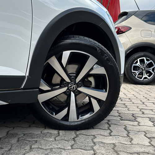 Volkswagen Nivus 1.0 200 TSI TOTAL FLEX HIGHLINE AUTOMÁTICO