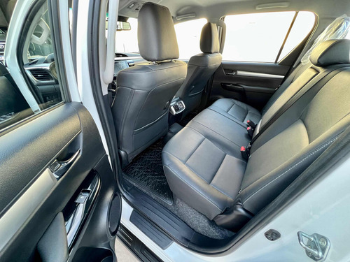 Toyota Hilux 2.8 Cd Srx 177cv 4x4