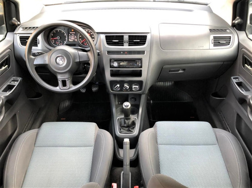Imagem 10 de 11 de Volkswagen Fox 1.0 2014 Série Especial Trend Flex 5p
