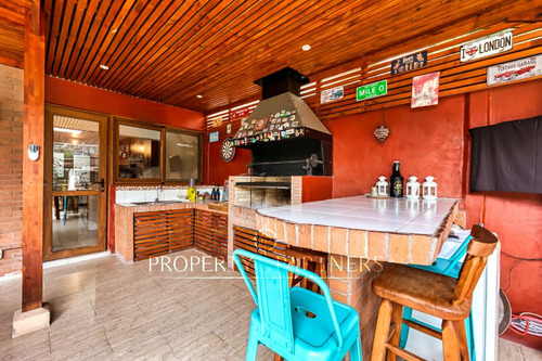 Linda Casa En Condominio
