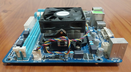 Motherboard Fm1 Gigabyte Ga-a55m-ds2 + A4-3300 Radeon 6410d (Usado)