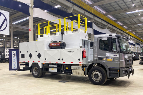 Caminhão Mb Atego 1719 4x2 24/25 Comboio 6.000l Impacto