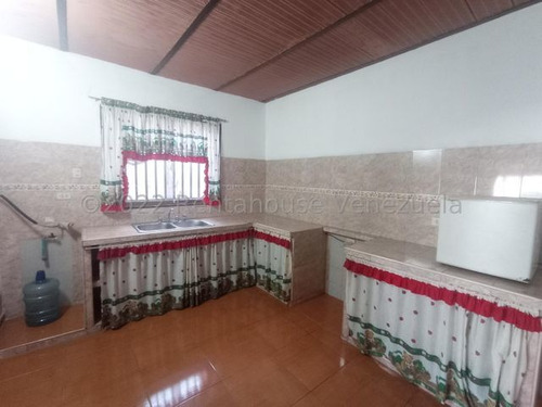Imagen 8 de 14 de Se Vende Comoda Casa En Caña De Azucar Maracay Nb