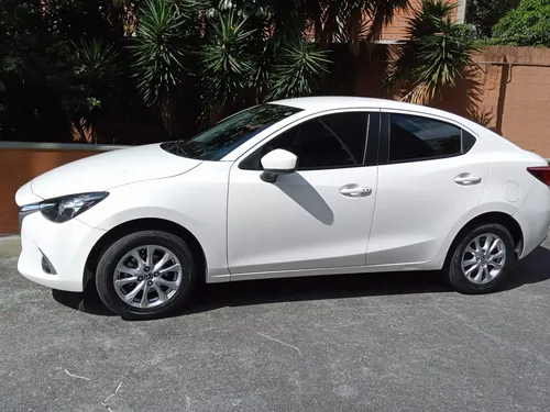 Mazda 2 1.5 Turing Mecánico