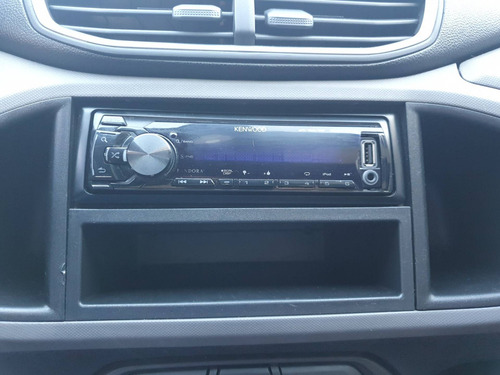 Imagem 13 de 15 de Chevrolet Onix 1.0 Mpfi Ls 8v Flex 4p Manual