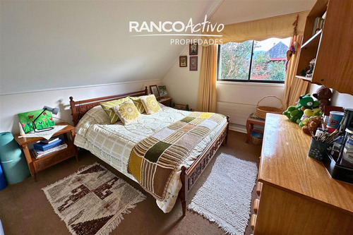 Casa En Venta Isla Teja, Ubicación Y Amplitud, Valdivia