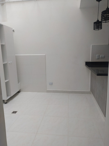 Imagen 5 de 12 de Casa Primer Piso Remodelada En Laureles
