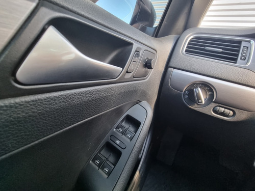 Imagen 12 de 16 de Volkswagen Vento 2.0 Tsi Dsg Automatico