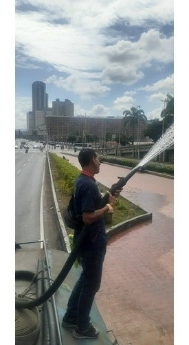 Imagen 5 de 5 de Servicio De Agua En Camiones Cisterna 12mil Litros