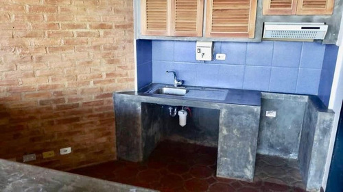 Imagen 13 de 14 de Espectacular Casa En Venta En Los Naranjos, Con Una Vista Insuperable, Caracas. Codigo: Mvg 22-21965