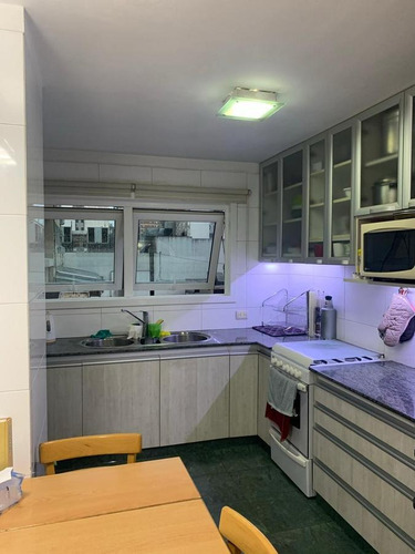 Imagen 9 de 15 de Departamento En Venta De Dos Dormitorios Y Dependencia A Nuevo En Belgrano