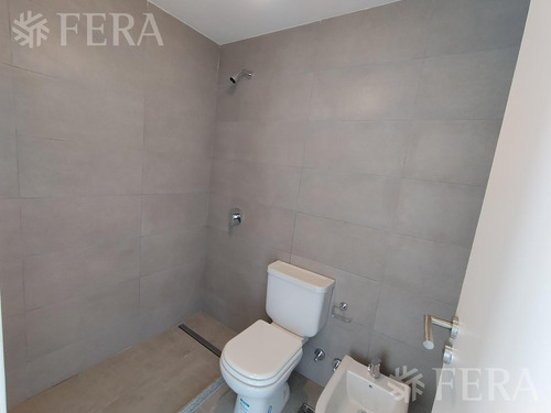 Venta De Departamento 3 Ambientes Con Balcón Corrido En Sarandí