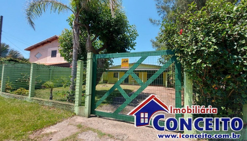 Imagem 5 de 17 de C502 - Ótima Residência De Esquina Localizada No Balneário Albatroz