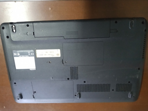 Notebook Toshiba Satelite C670-1df 17 Com Defeito-ler Descr (Usado)