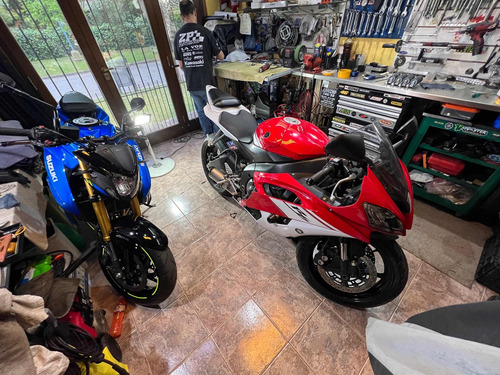 Yamaha R6