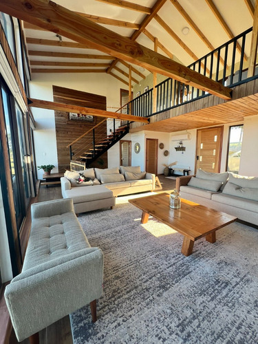 Oportunidad, Hermosa Casa En Condominio Cerrado De 4d Y 4b.