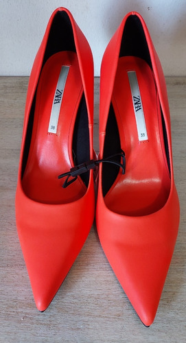 Imagen 7 de 9 de Zapatos Clasicos Tipo Stiletto Escote Zara Nuevos Sin Uso