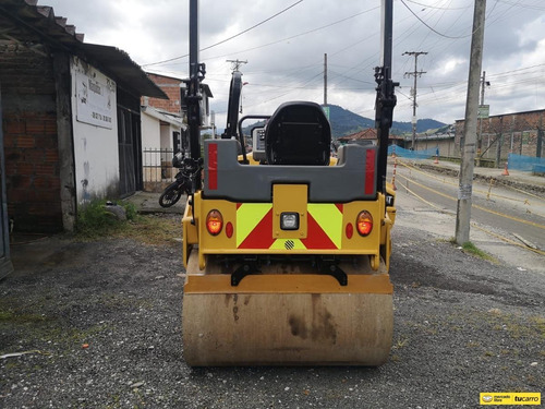 Imagen 4 de 11 de Caterpillar Cb34b