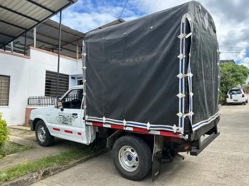 Mazda B2200 2.2 B2200