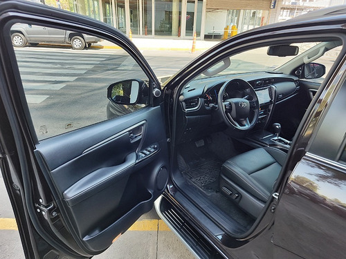 Imagen 8 de 20 de Toyota Sw4 2021 Srx 4x4 At 7 Asientos Hilux Abasto Motors