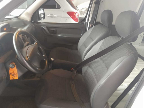 Imagen 3 de 7 de Peugeot Partner 2019 1.6 Furgon Confort