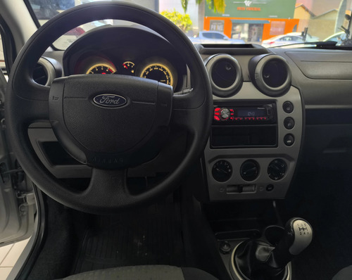 Ford Fiesta 1.6 MPI CLASS SEDAN 8V FLEX 4P MANUAL