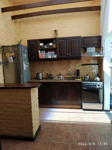 Imagen 4 de 14 de Linda Casa 3 Dormitorios-2 Baños-azotea Zona La Comercial!