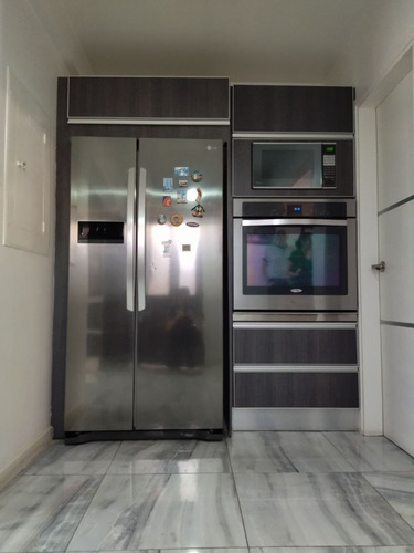 Se Vende Espectacular Casa Semi Amoblada En Urbanización Privilegiada De La Vía Hp De Anaco. (a.p)